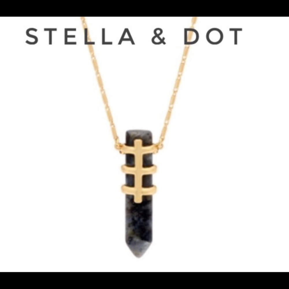 Stella and Dot Legend Necklace